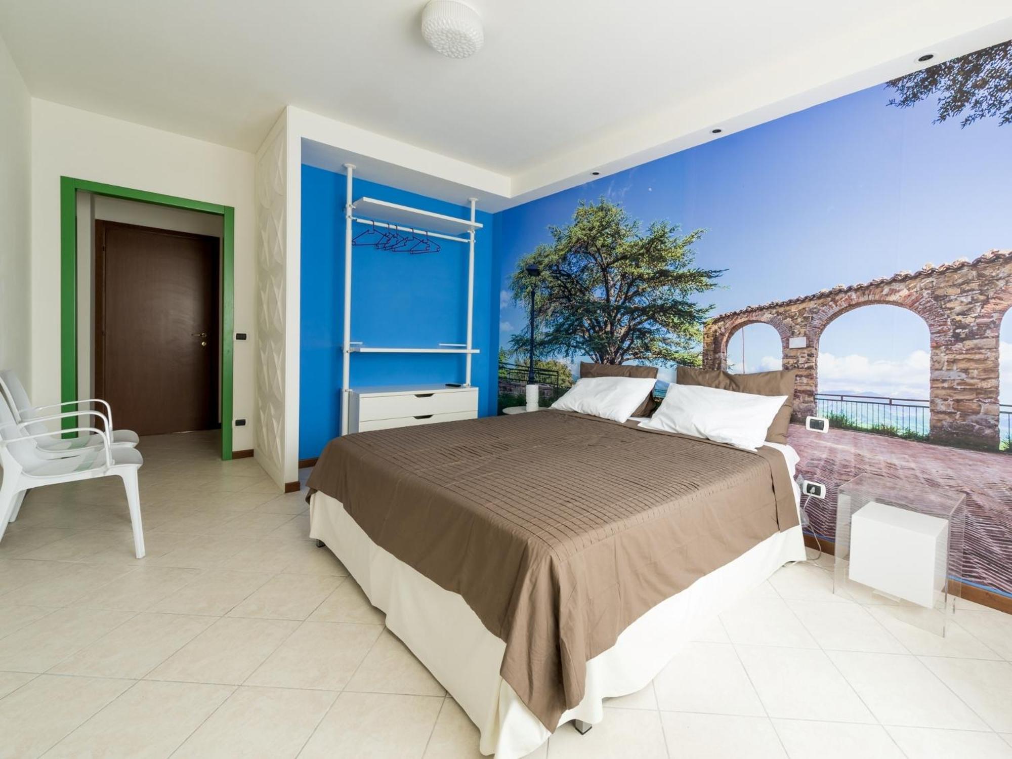 Alla Scoperta Delle Marche Camerino Quarto foto